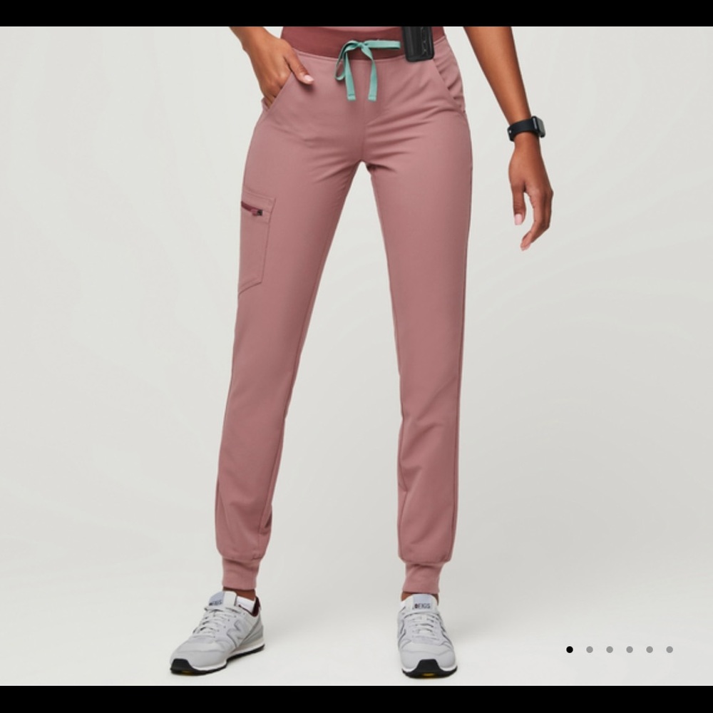 FIGS Zamora joggers in mineral mauve